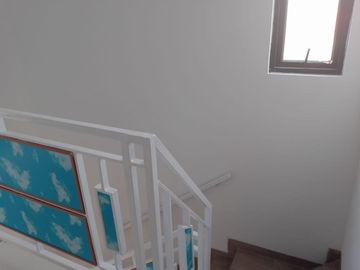 Dijual Rumah Ready Posisi Hook Free Kolam Renang Indoor Di Jatimakmur, Pondok Gede Kota Bekasi Nego
