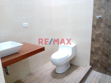 Casa De Estreno En Palmeras De Centenario En Venta. ID:1115126