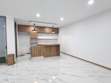 casa en venta en explanada sur Pachuca, con 3 recámaras, estudio con baño, multifuncional con baño, roof con pérgola y asador