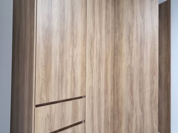 casa en venta en explanada sur Pachuca, con 3 recámaras, estudio con baño, multifuncional con baño, roof con pérgola y asador