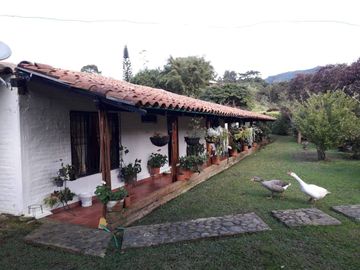VENTA DE CASA CAMPESTRE EN PAVITAS