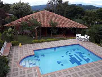 VENTA DE CASA CAMPESTRE EN PAVITAS