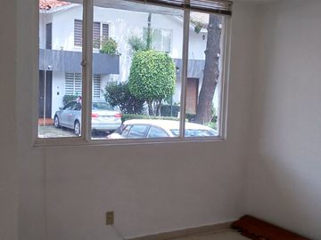 LINDA CASA EN CONDOMINIO AVE. SAN BERNABE A 5 MIN. COLEGIO GREEN HILLS
