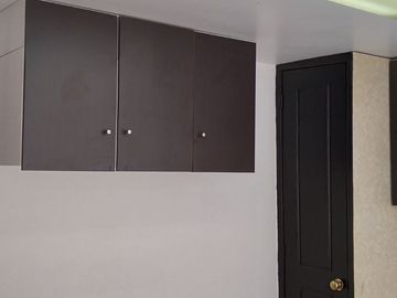LINDA CASA EN CONDOMINIO AVE. SAN BERNABE A 5 MIN. COLEGIO GREEN HILLS