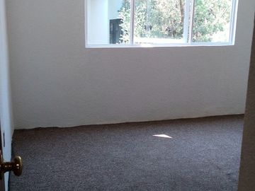 LINDA CASA EN CONDOMINIO AVE. SAN BERNABE A 5 MIN. COLEGIO GREEN HILLS