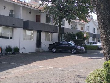 LINDA CASA EN CONDOMINIO AVE. SAN BERNABE A 5 MIN. COLEGIO GREEN HILLS