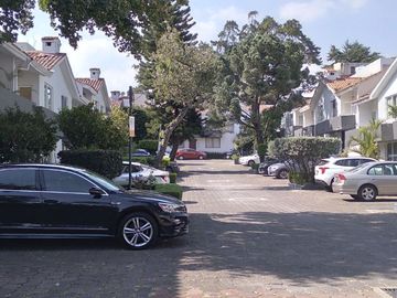 LINDA CASA EN CONDOMINIO AVE. SAN BERNABE A 5 MIN. COLEGIO GREEN HILLS