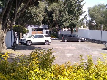 LINDA CASA EN CONDOMINIO AVE. SAN BERNABE A 5 MIN. COLEGIO GREEN HILLS
