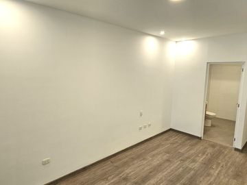 DUPLEX DE EXTRENO DE 3 DORM CON VISTA A PARQUE EN LA MEJOR ZONA DE MIRAFLORES