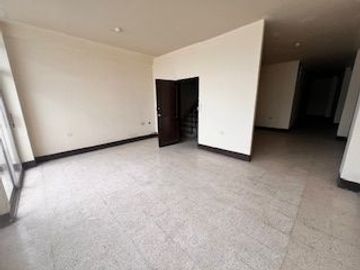 EN VENTA EDIFICIO RENTERO EN LAS CALLES GUERRERO MARTINEZ ENTRE BRASIL Y CUENCA, GUAYAQUIL