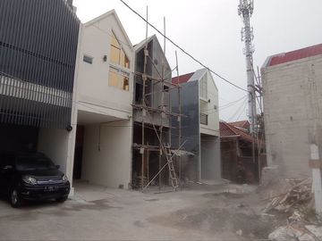Rumah 2 Lantai Murah 500 juta an Ciracas Jakarta dekat Polsek Pasar Rebo