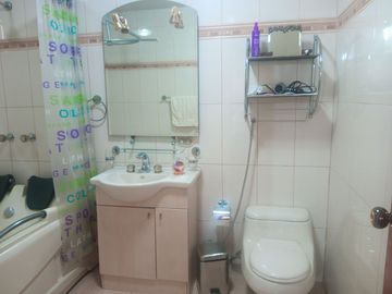 VENDO CASA RENTERA, ALBORADA 6 ETAPA, GUAYAQUIL, ECUADOR