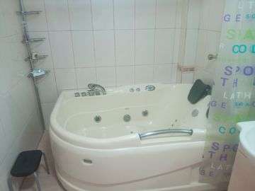 VENDO CASA RENTERA, ALBORADA 6 ETAPA, GUAYAQUIL, ECUADOR