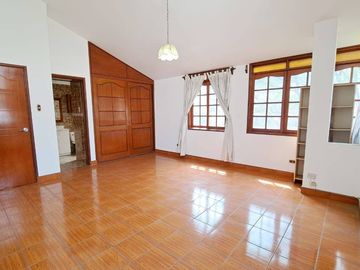VENTA DE CASA EN URB. LOS GIRASOLES, CHACLACAYO