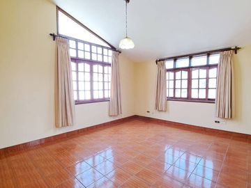 VENTA DE CASA EN URB. LOS GIRASOLES, CHACLACAYO