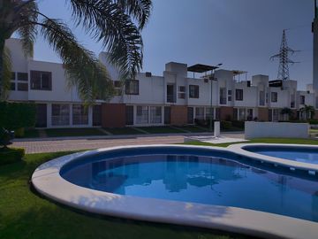 CASA EN VENTA OLIVOS TEZOYUCA CON ROOF GARDEN Y PARQUE ACUATICO