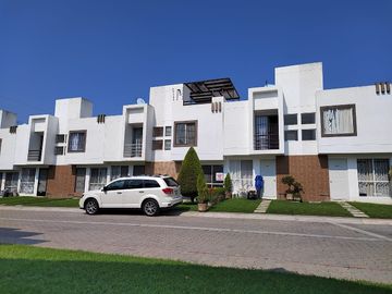 CASA EN VENTA OLIVOS TEZOYUCA CON ROOF GARDEN Y PARQUE ACUATICO