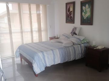 Vendo pent-house en Medellín (barrio Laureles)