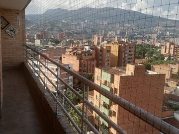 Vendo pent-house en Medellín (barrio Laureles)