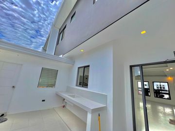 Brand new DUPLEX house and lot in Pilar Village with spacious living area and dining area