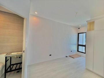 Brand new DUPLEX house and lot in Pilar Village with spacious living area and dining area