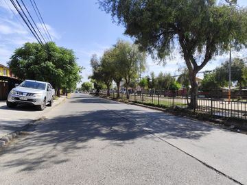 Vende Casa plena Av.Ejercito entre San Jose y Los Comendadores Futuro Metro San Geronimo