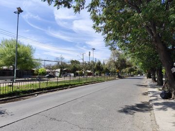 Vende Casa plena Av.Ejercito entre San Jose y Los Comendadores Futuro Metro San Geronimo