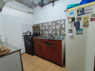 Vende Casa plena Av.Ejercito entre San Jose y Los Comendadores Futuro Metro San Geronimo