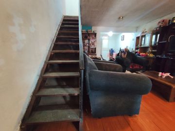 Vende Casa plena Av.Ejercito entre San Jose y Los Comendadores Futuro Metro San Geronimo