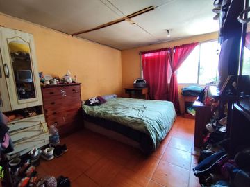 Vende Casa plena Av.Ejercito entre San Jose y Los Comendadores Futuro Metro San Geronimo