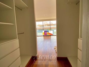 ESPACIOSO DEPARTAMENTO DE ESTRENO CON AMPLIO BALCON VALLE HERMOSO - SURCO