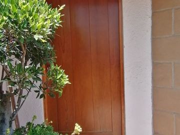SE VENDE BONITA CASA