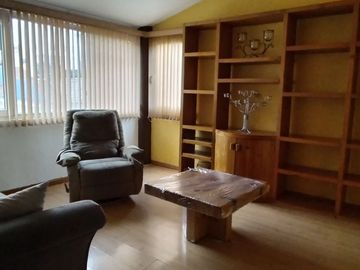 SE VENDE BONITA CASA