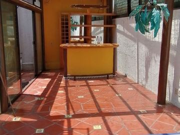 SE VENDE BONITA CASA