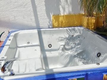 SE VENDE BONITA CASA