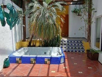 SE VENDE BONITA CASA