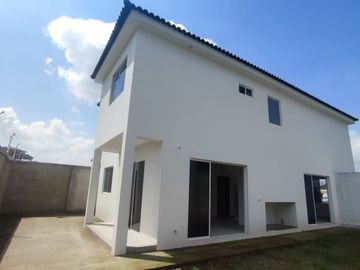 Venta casa Urbanizacion Porton del Rio Daule Guayaquil