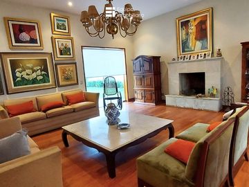 CASA EN RINCONADA BAJA LA MOLINA