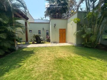 CASA EN RINCONADA BAJA LA MOLINA