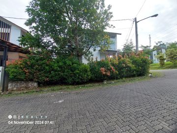 Rumah Asri dan Nyaman Serasa Liburan di Cisitu Dago Bandung