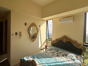 Splendido Tagaytay Hotel Studio Unit For Sale in Tagaytay Laurel Batangas City