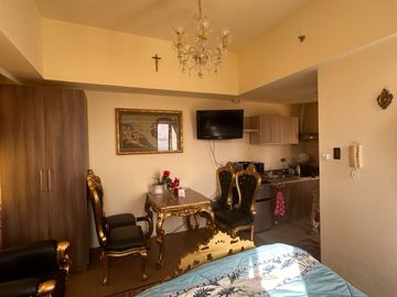 Splendido Tagaytay Hotel Studio Unit For Sale in Tagaytay Laurel Batangas City