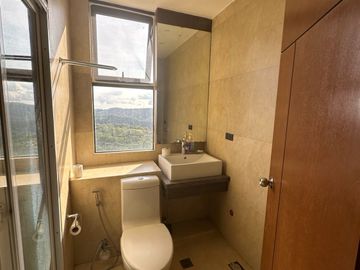 Splendido Tagaytay Hotel Studio Unit For Sale in Tagaytay Laurel Batangas City
