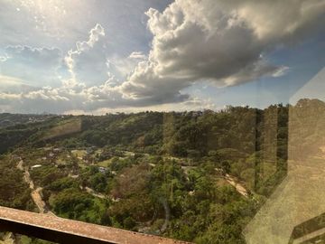 Splendido Tagaytay Hotel Studio Unit For Sale in Tagaytay Laurel Batangas City