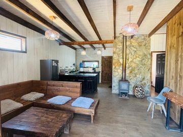 Cabaña junto a la orilla del río Chovellén: naturaleza, paz y desconexión total