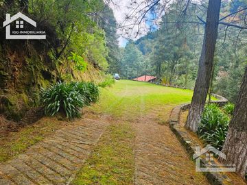 VENTA DE CABAÑA CON HERMOSOS JARDINES MINERAL DEL CHICO, CARBONERAS