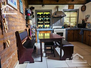 VENTA DE CABAÑA CON HERMOSOS JARDINES MINERAL DEL CHICO, CARBONERAS