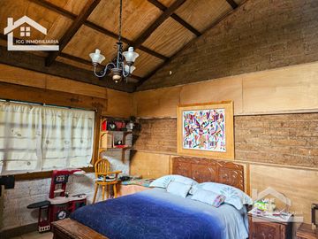 VENTA DE CABAÑA CON HERMOSOS JARDINES MINERAL DEL CHICO, CARBONERAS