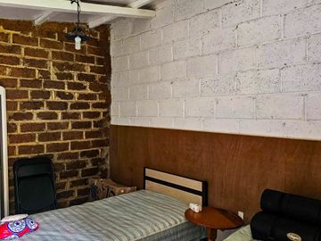 VENTA DE CABAÑA CON HERMOSOS JARDINES MINERAL DEL CHICO, CARBONERAS