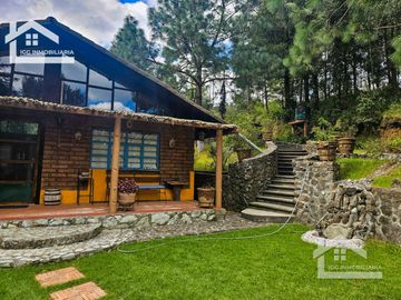 VENTA DE CABAÑA CON HERMOSOS JARDINES MINERAL DEL CHICO, CARBONERAS